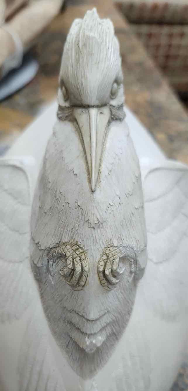 Mantlo Caveno White Stone Bird AS IS