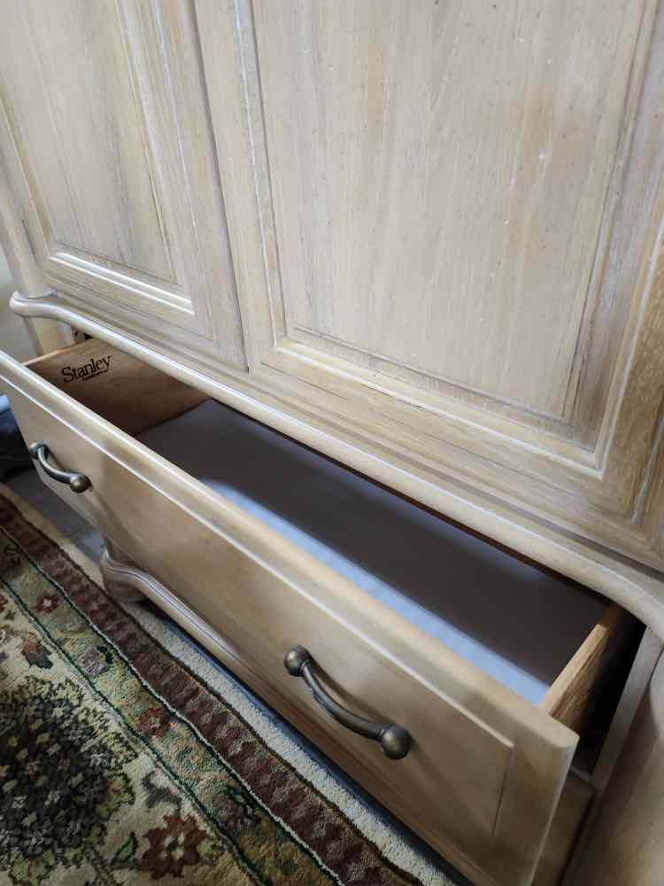 Stanley Armoire