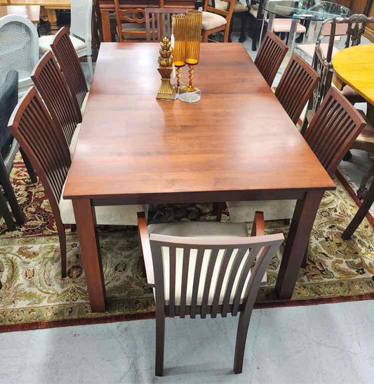 Dining Table w/8 Chairs and Leaf