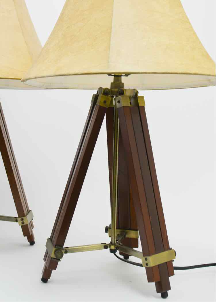 Pair Tripod 3-Way Lamps w/Shades