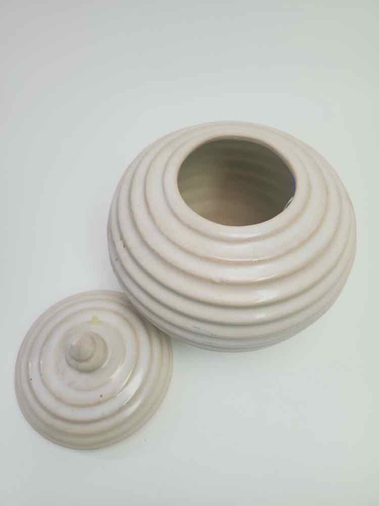 Ribbed Bee Hive SHaped Ceramic Urn