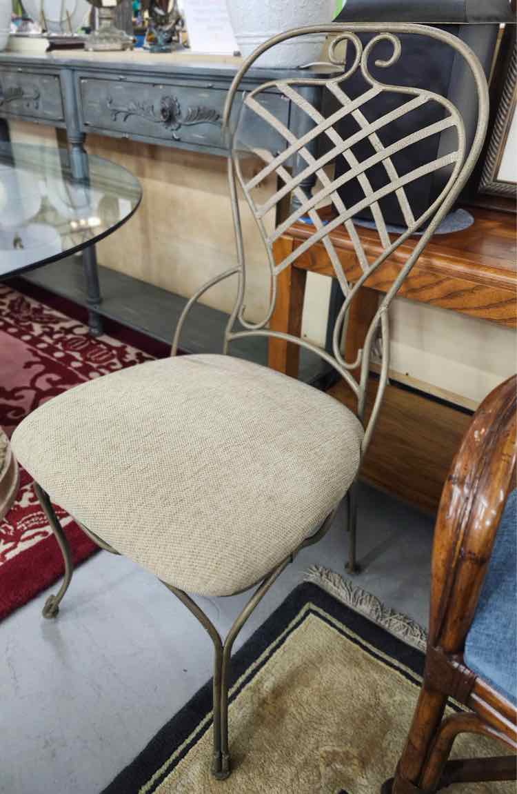 6 Metal Outdoor Chairs