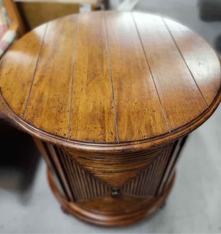 Round End Table w/Door