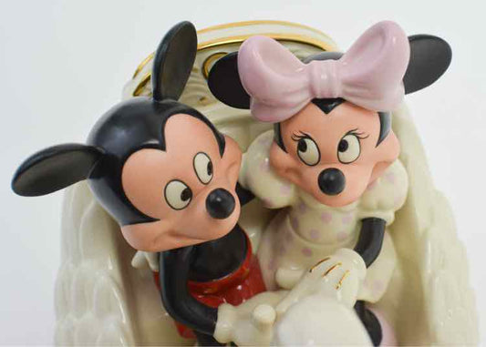 Lenox 'Romance Under the Stars' Swan/24K Disney