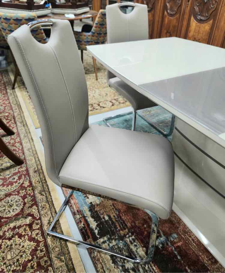 Modern Dining Table w/4 Chairs
