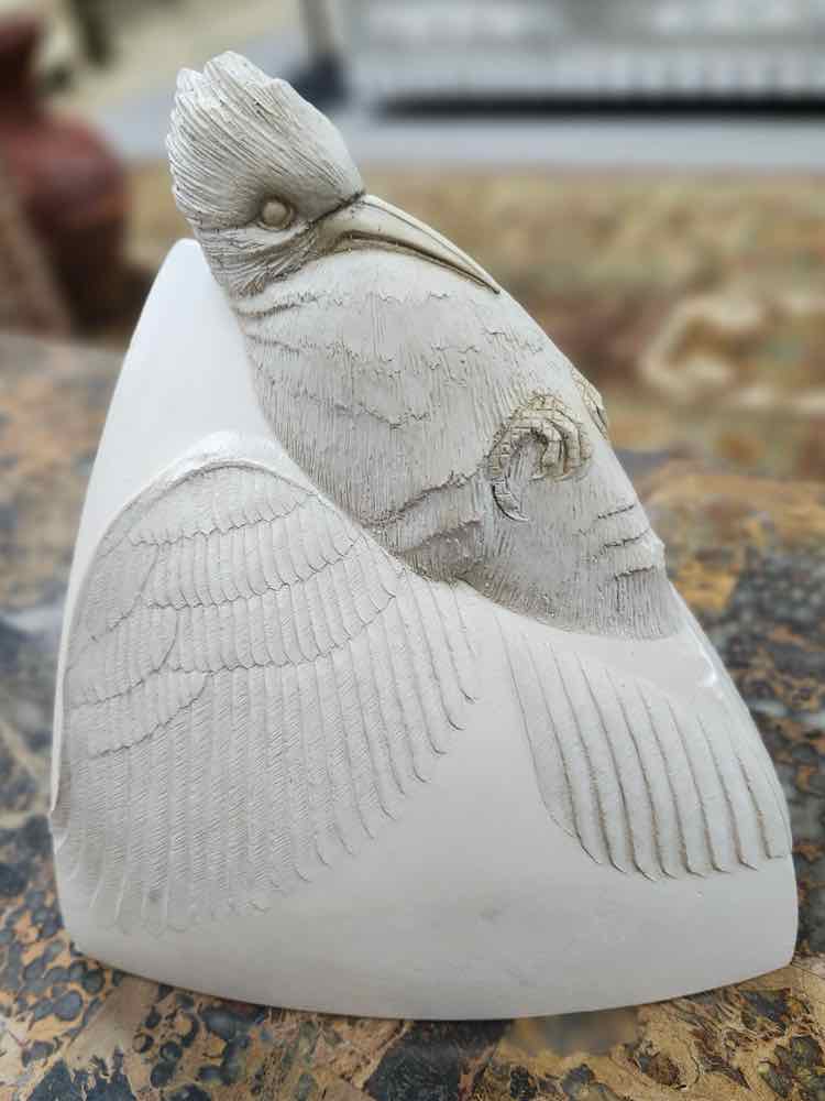 Mantlo Caveno White Stone Bird AS IS