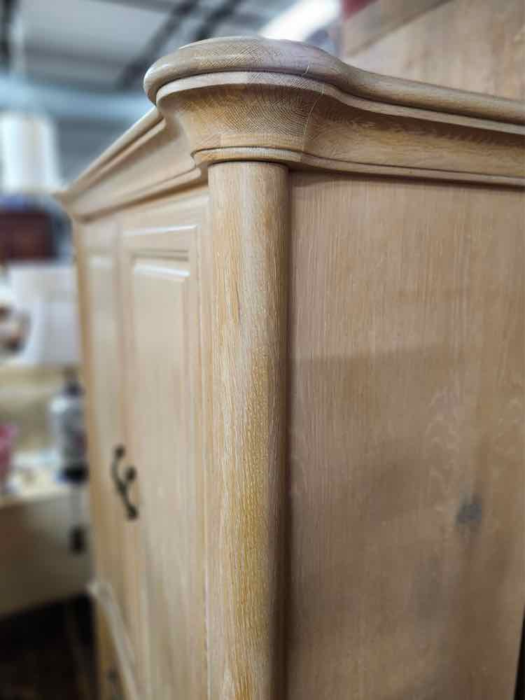 Stanley Armoire