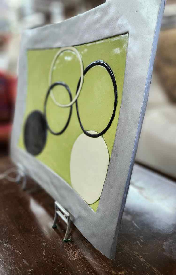 Abstract Geometric Circle Decor