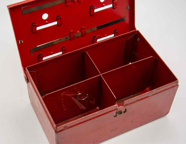 Vtg. Mary Budget Bank