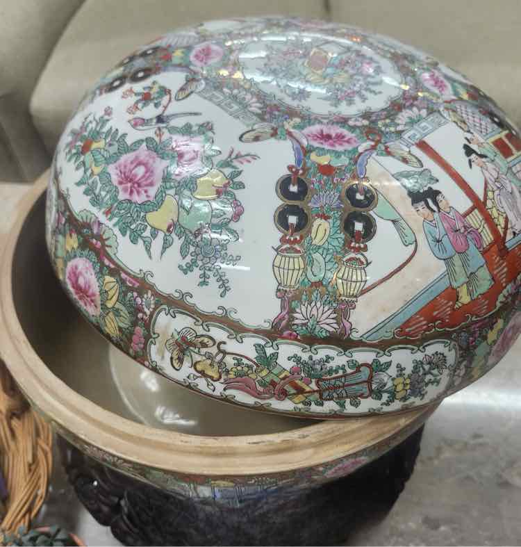 Art Handpainted Rose Medallion Rice Warmer