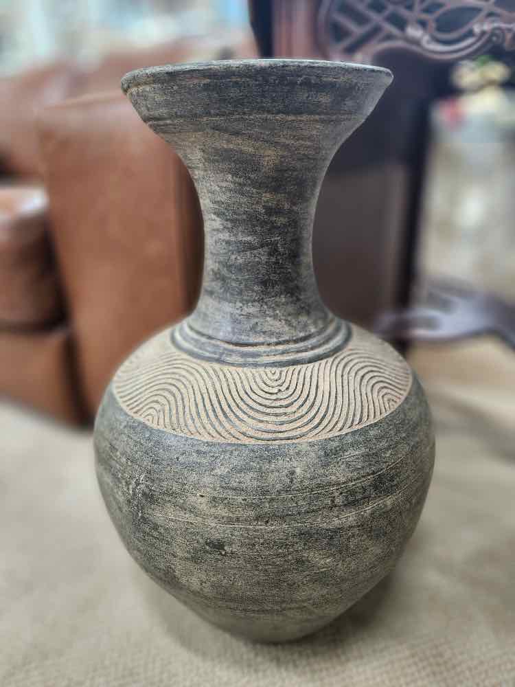 Swirl Inlay Pottery Vase