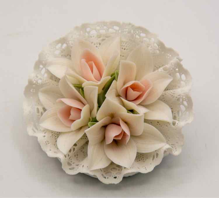 Lladro 16624 Bouquet of Flowers