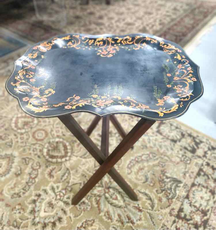 Black Tray Table