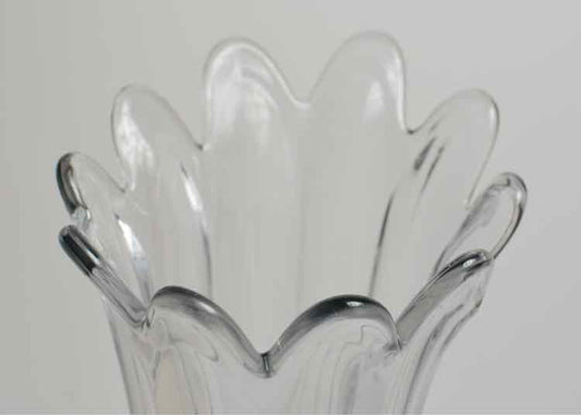 Lrg Clear Glass Swung Vase