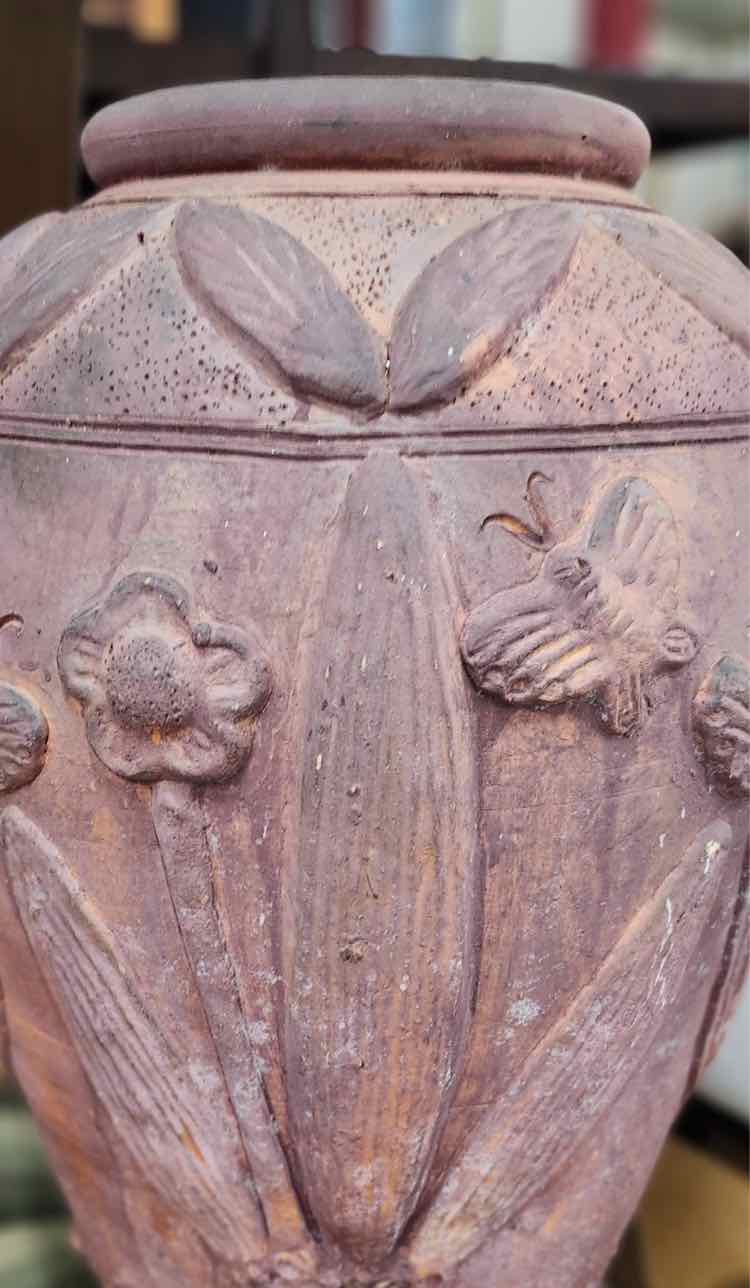 Large Cly Outdoor Pot