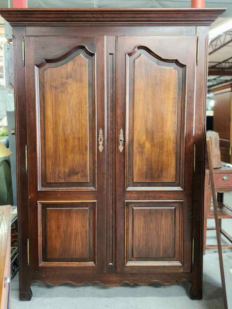 Holland Armoire