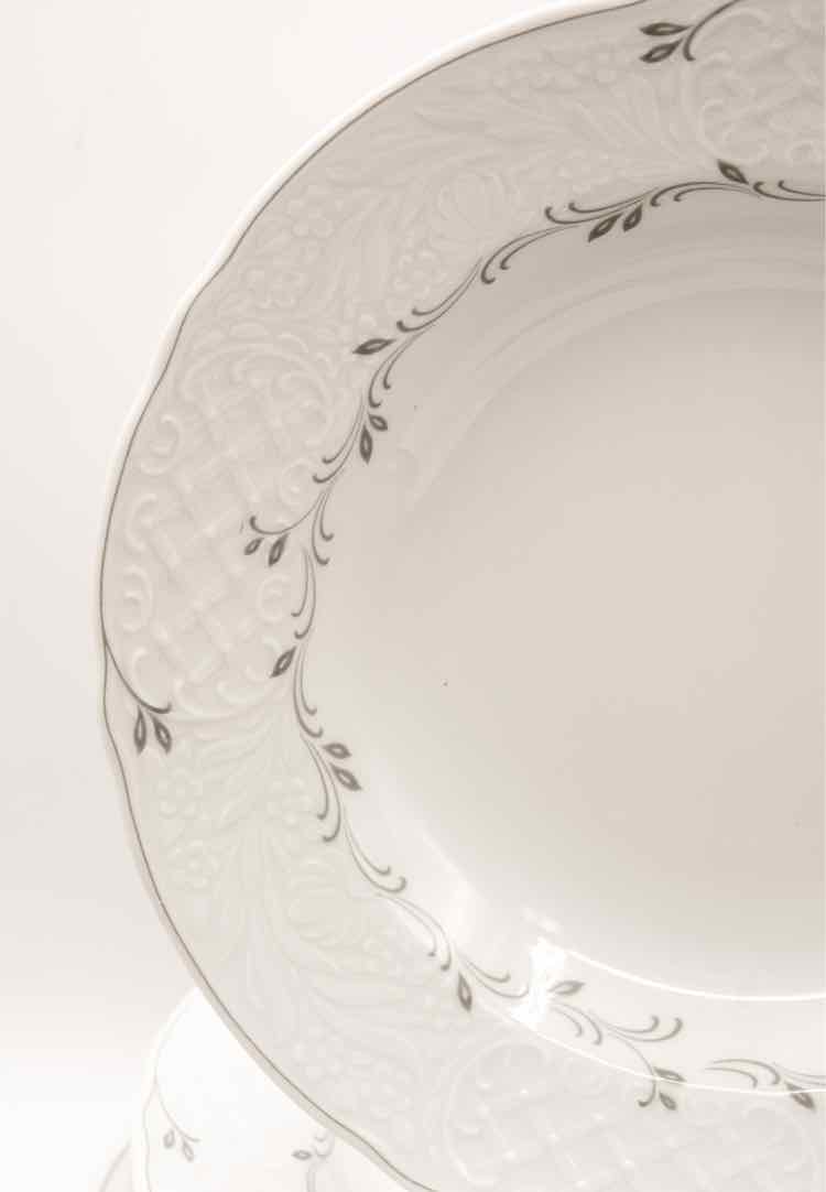 Oscar De La Renta Dishware
