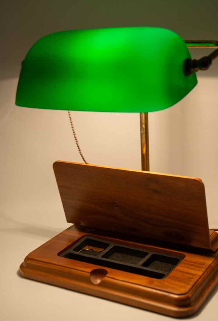 Bankers Green/Wood Desk Lamp