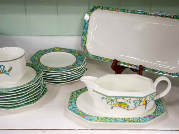 Heinrich Villeroy & Boch Bone 44 Piece China Set