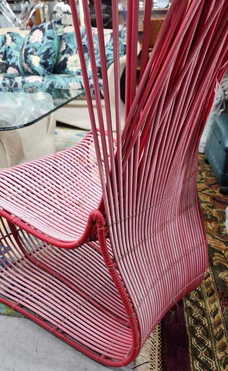 'Kenneth Cogonpue'Outdoor Yoda Chair