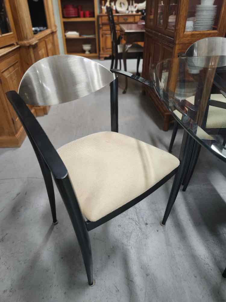 Round Glass Table w/4 Chairs