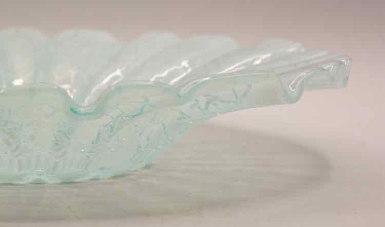 White Sydenstricker Fused Glass Ruffle Bowl