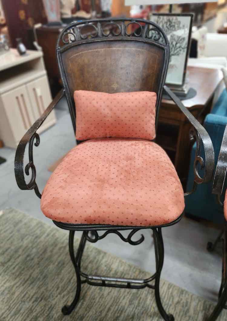 4 Metal Swivel Barstools