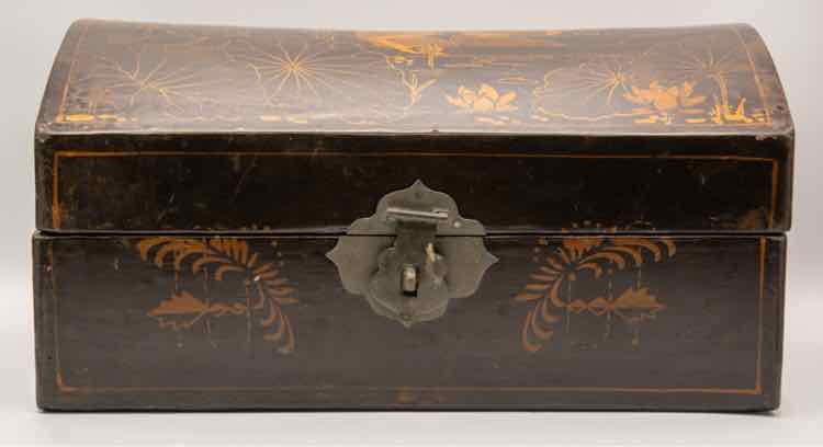 Antique Chinese Lacquer Box