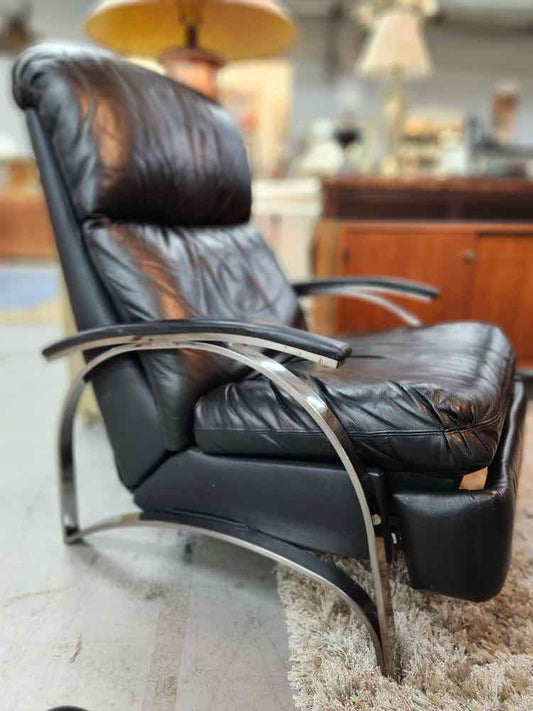 MCM Black Leather Recliner Chair