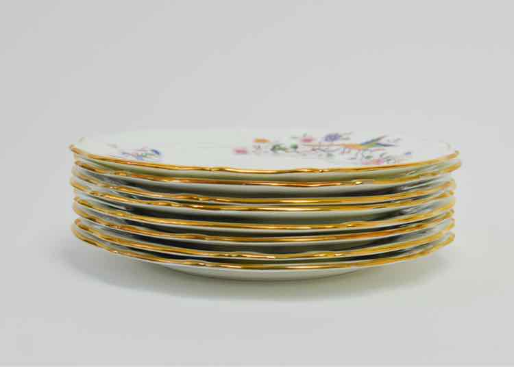 Dishware