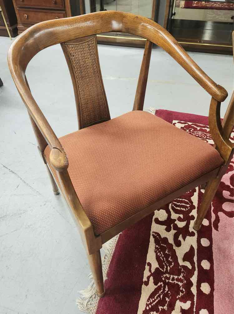 Table & Chairs