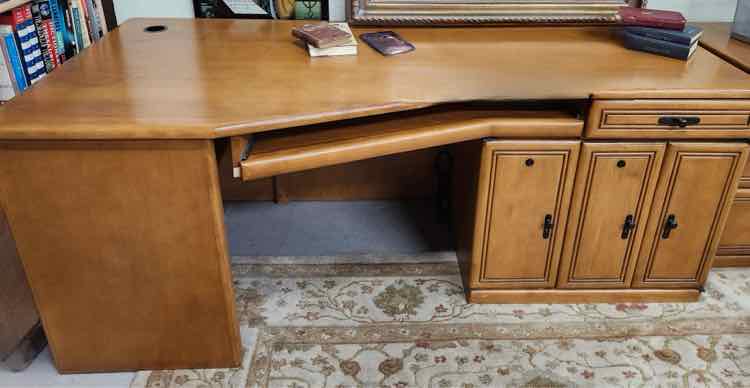 Corner Desk