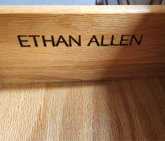 Ethan Allen 8 Drawer Dresser