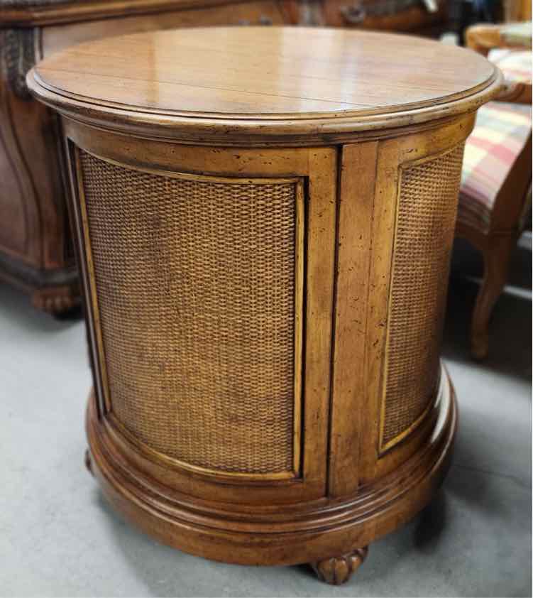 Round End Table w/Door