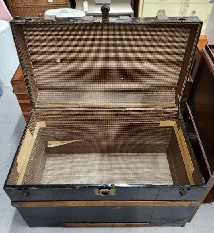 Black Chest/Trunk