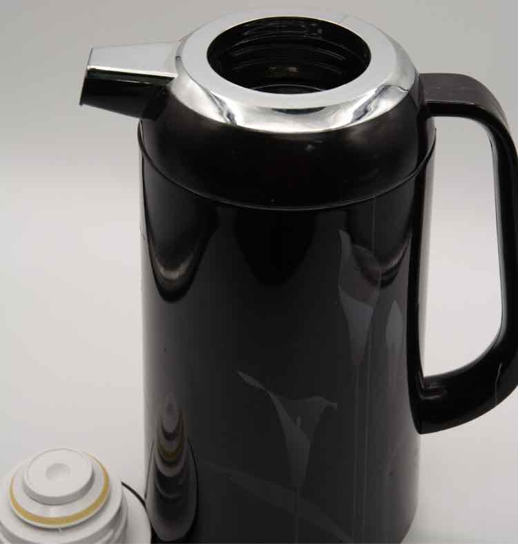 Mikasa Ebony Mandoni Carafe