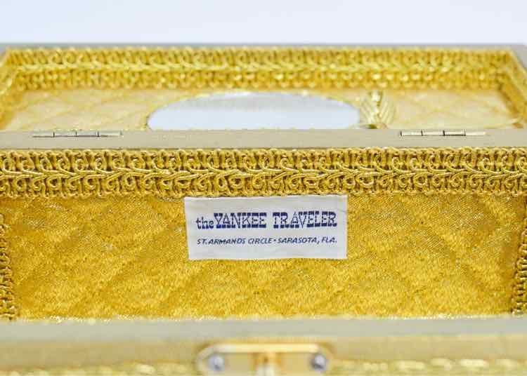 Vtg.Yankee Traveler Box Handbag