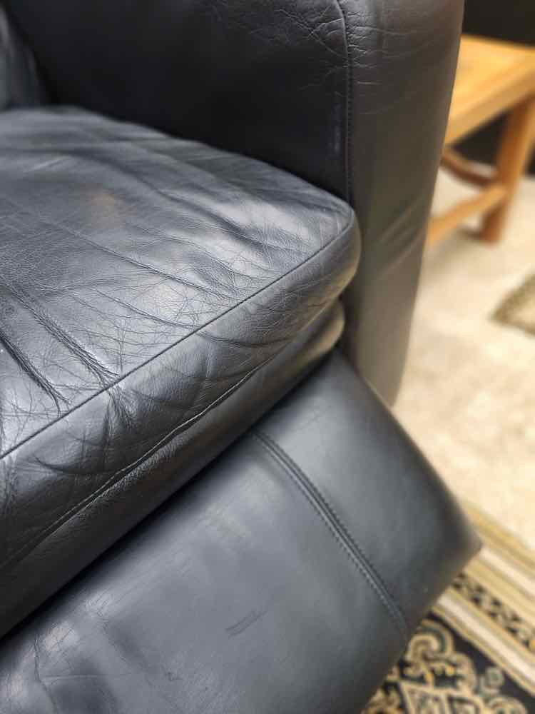 Black Electric Lazy Boy Recliner