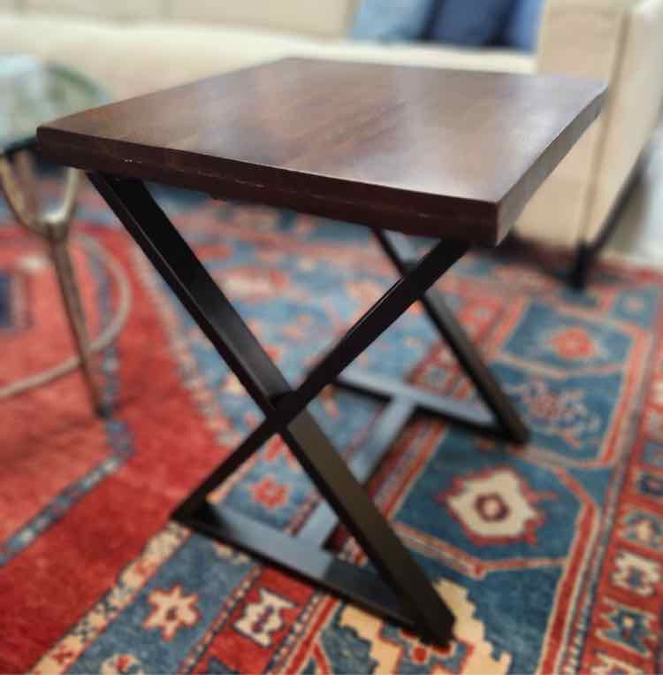 Wood End Table w/Metal Legs