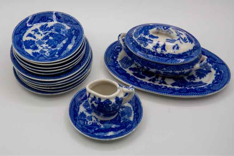 Miniature 15 Piece Japanese Little Hostess Dish Set