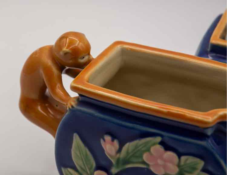 Henriksen Imp Magolia Stoneware Sugar/Creamer