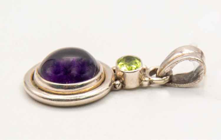 .925 Peridot/Amethyst Charm