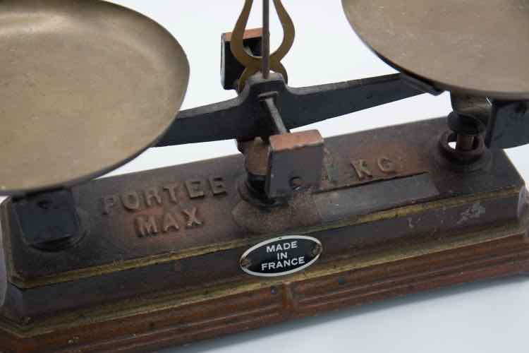 French Vintage Scale