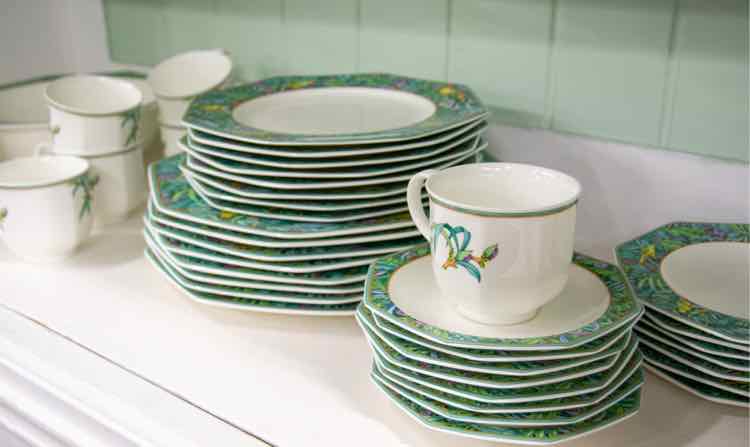 Heinrich Villeroy & Boch Bone 44 Piece China Set