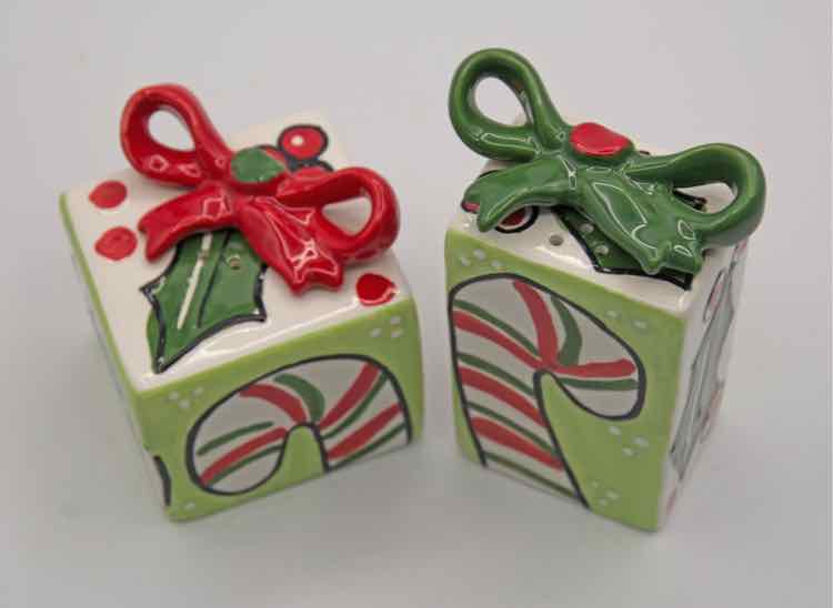 HOLIDAY DECOR
