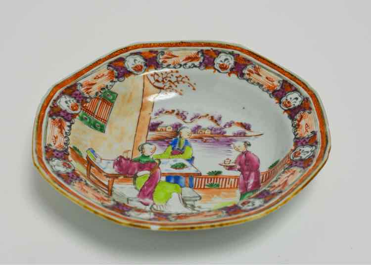 Chinese Export Porcelain Dish