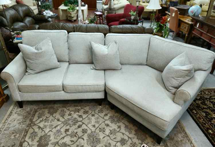 Haverty's 2pc Sectional