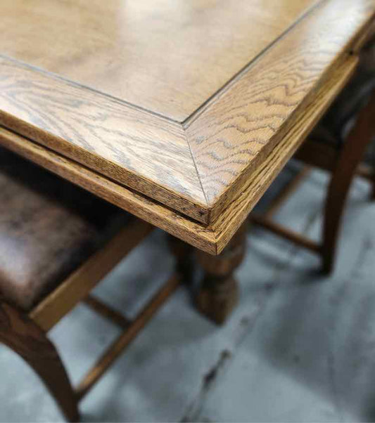 Antique Oak Table w/4 Chairs