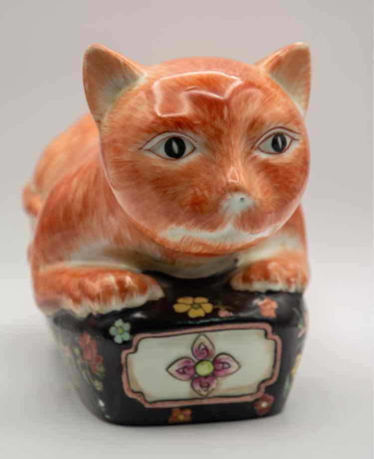 Vtg. Ceramic Cat Figurine