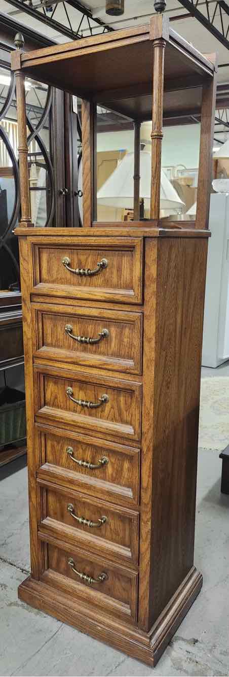 Lingerie Chest w/Mirror